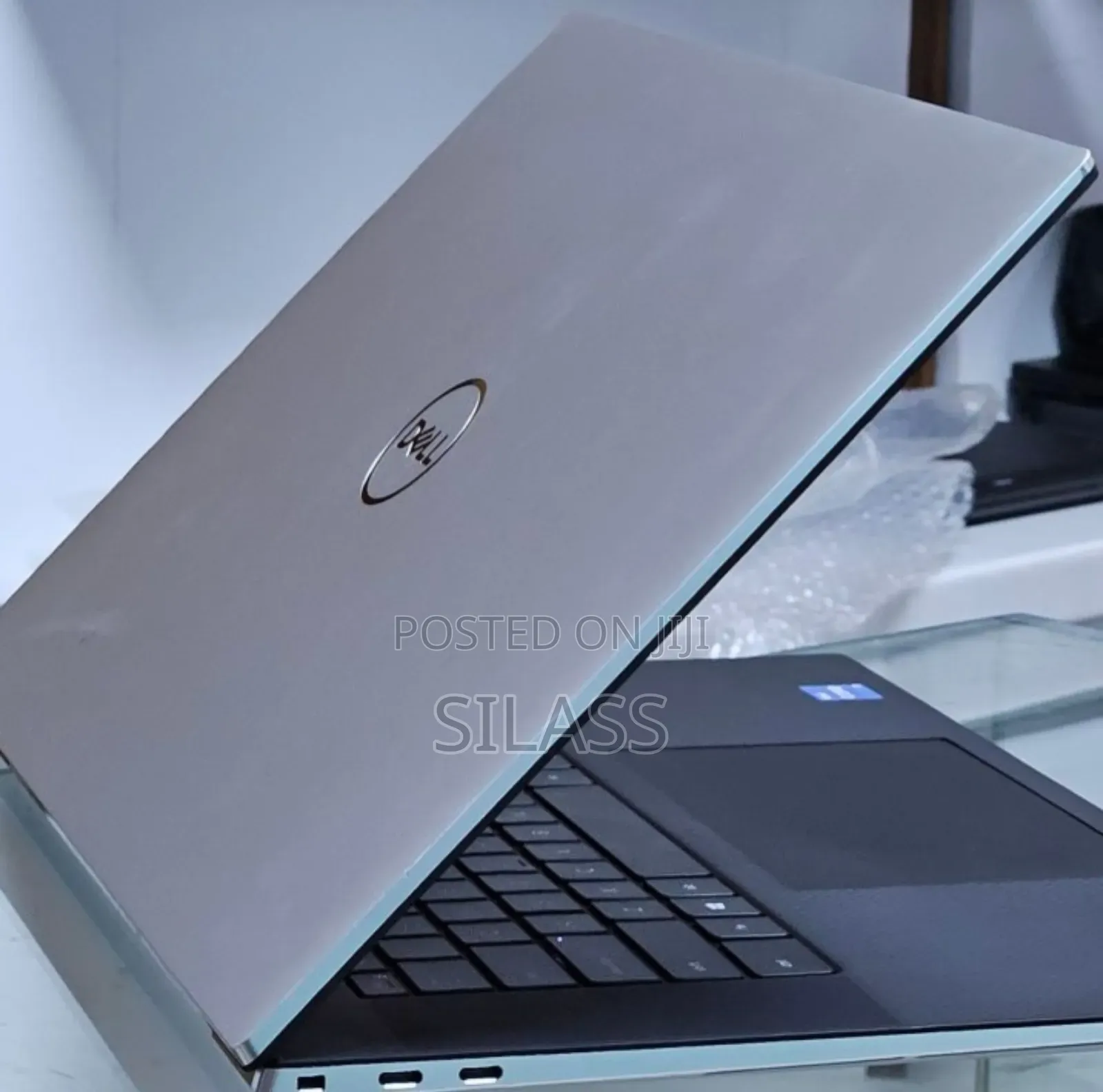 New Laptop Dell Inspiron 15 16GB Intel Core I7 SSD 1T