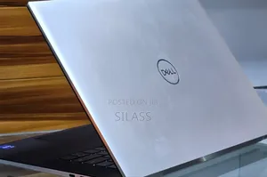 New Laptop Dell Inspiron 15 16GB Intel Core I7 SSD 1T