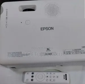 Brand New Epson Projector Co-W01 With Bag and Remote Epso