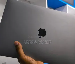 New Laptop Apple MacBook Pro 2022 M2 8GB Apple M2 SSD 256GB