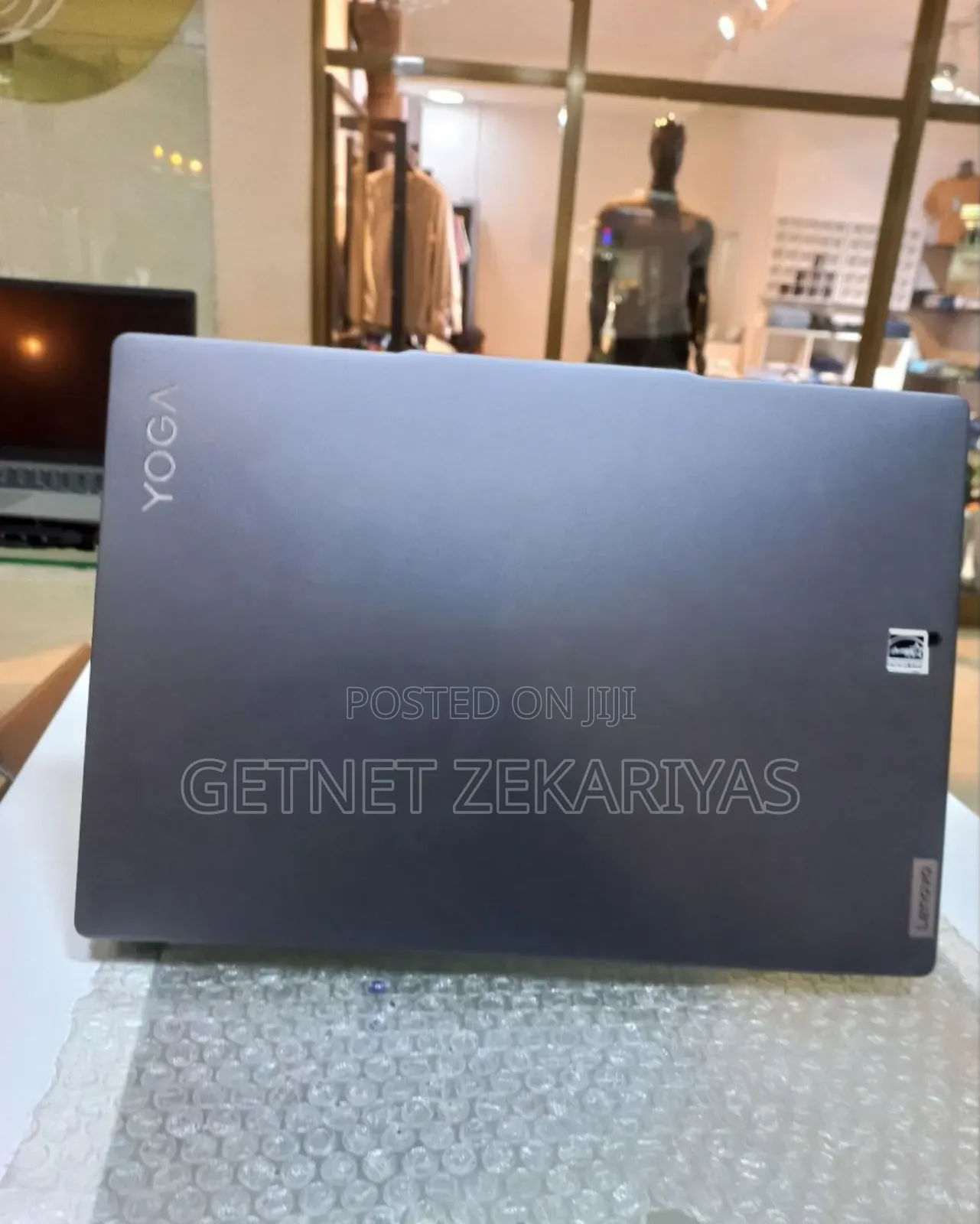 New Laptop Lenovo Yoga 710 32GB AMD Ryzen 7 SSD 1T