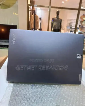 New Laptop Lenovo Yoga 710 32GB AMD Ryzen 7 SSD 1T