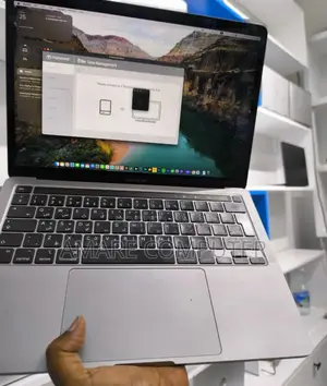 Photo - New Laptop Apple MacBook Pro 8GB Apple M2 SSD 256GB