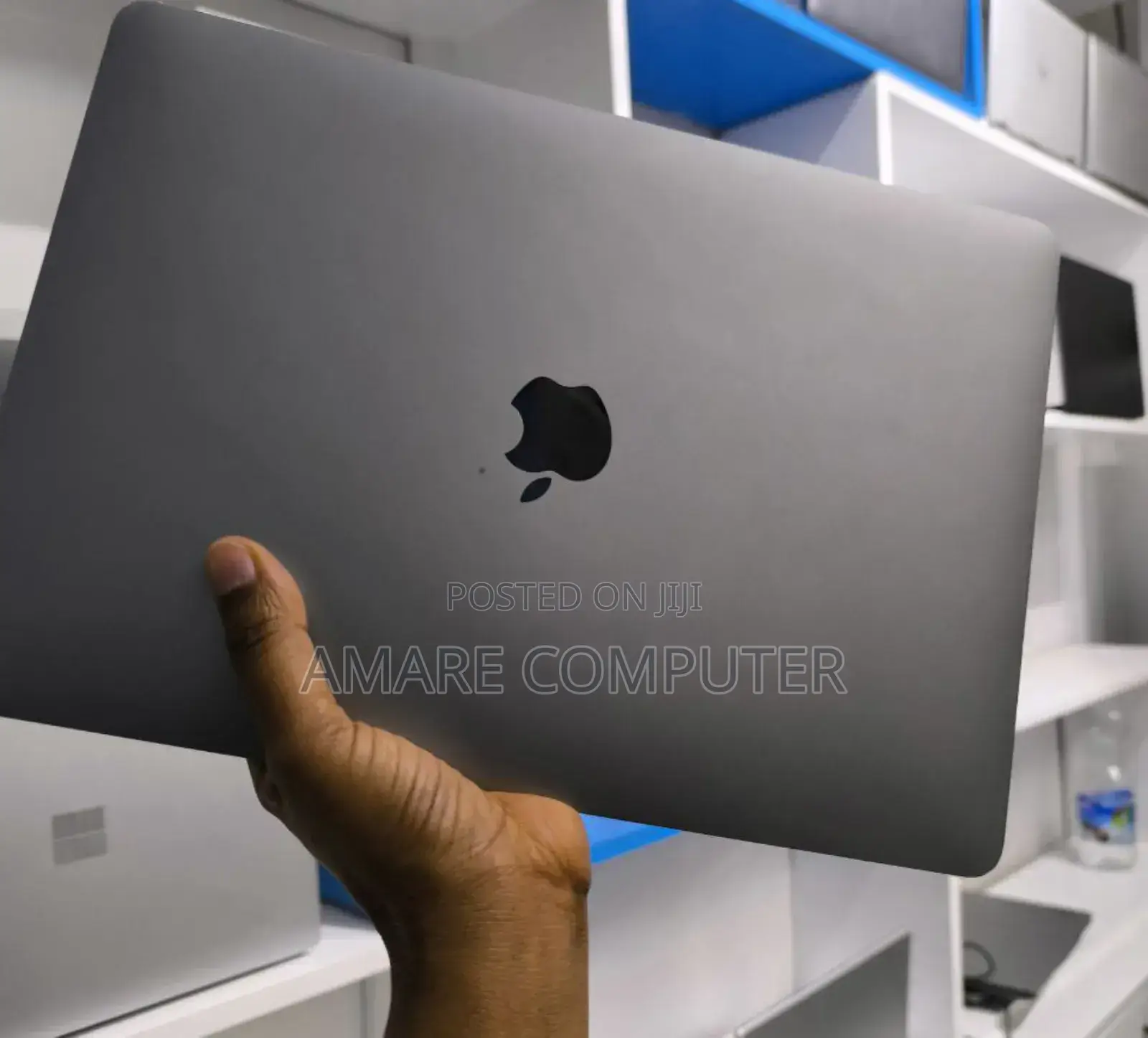 New Laptop Apple MacBook Pro 8GB Apple M2 SSD 256GB