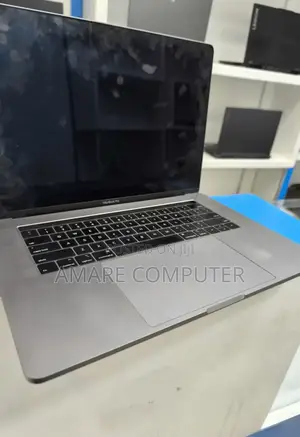 New Laptop Apple MacBook Pro 2019 16GB Intel Core I7 SSD 512GB