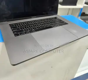 New Laptop Apple MacBook Pro 2019 16GB Intel Core I7 SSD 512GB