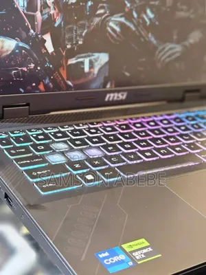 New Laptop MSI Crosshair 15 B12U 16GB Intel Core I7 SSD 1T