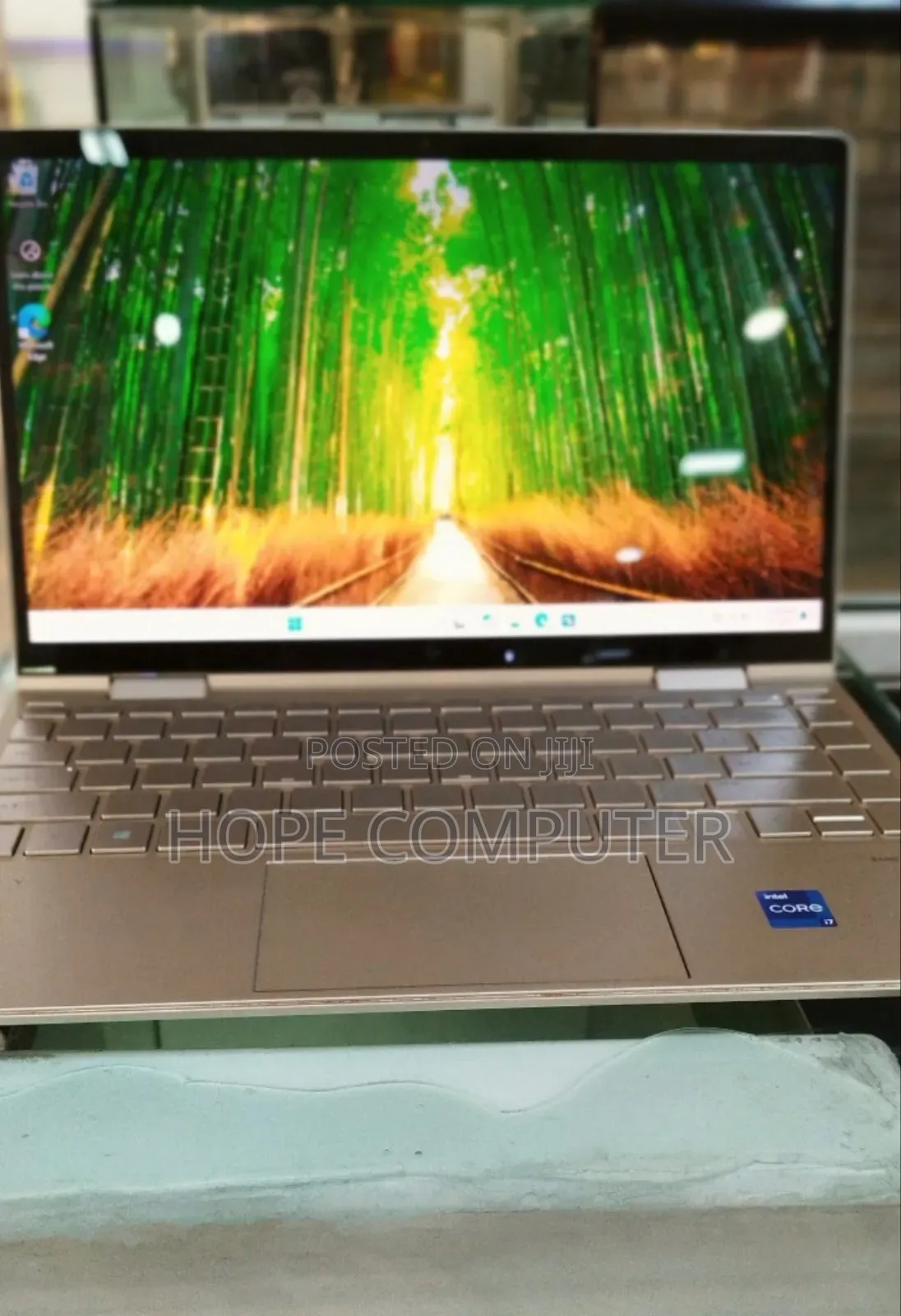 New Laptop HP Envy X360 8GB Intel Core I7 SSD 1T