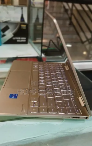 New Laptop HP Envy X360 8GB Intel Core I7 SSD 1T