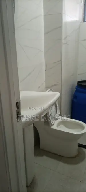 3bdrm Apartment in Apartment, Yeka for rent