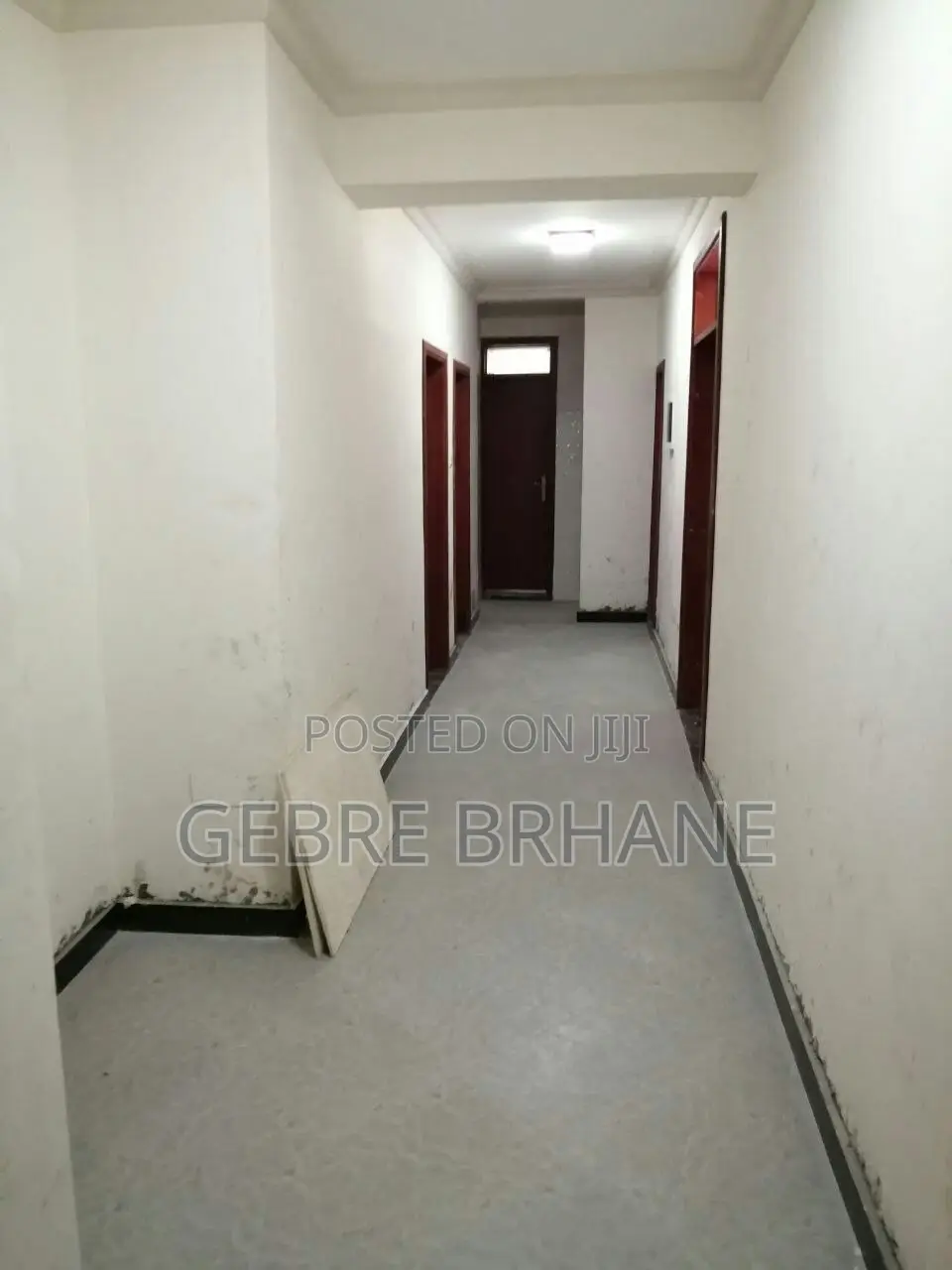 5bdrm Apartment in Apartment, Yeka for rent
