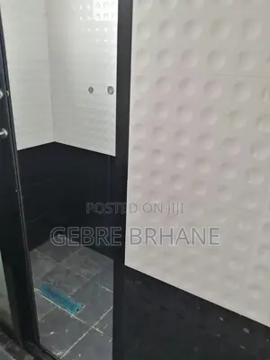 5bdrm Apartment in Apartment, Yeka for rent