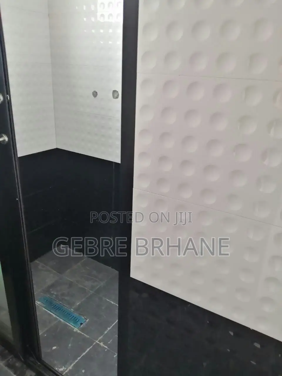 5bdrm Apartment in Apartment, Yeka for rent