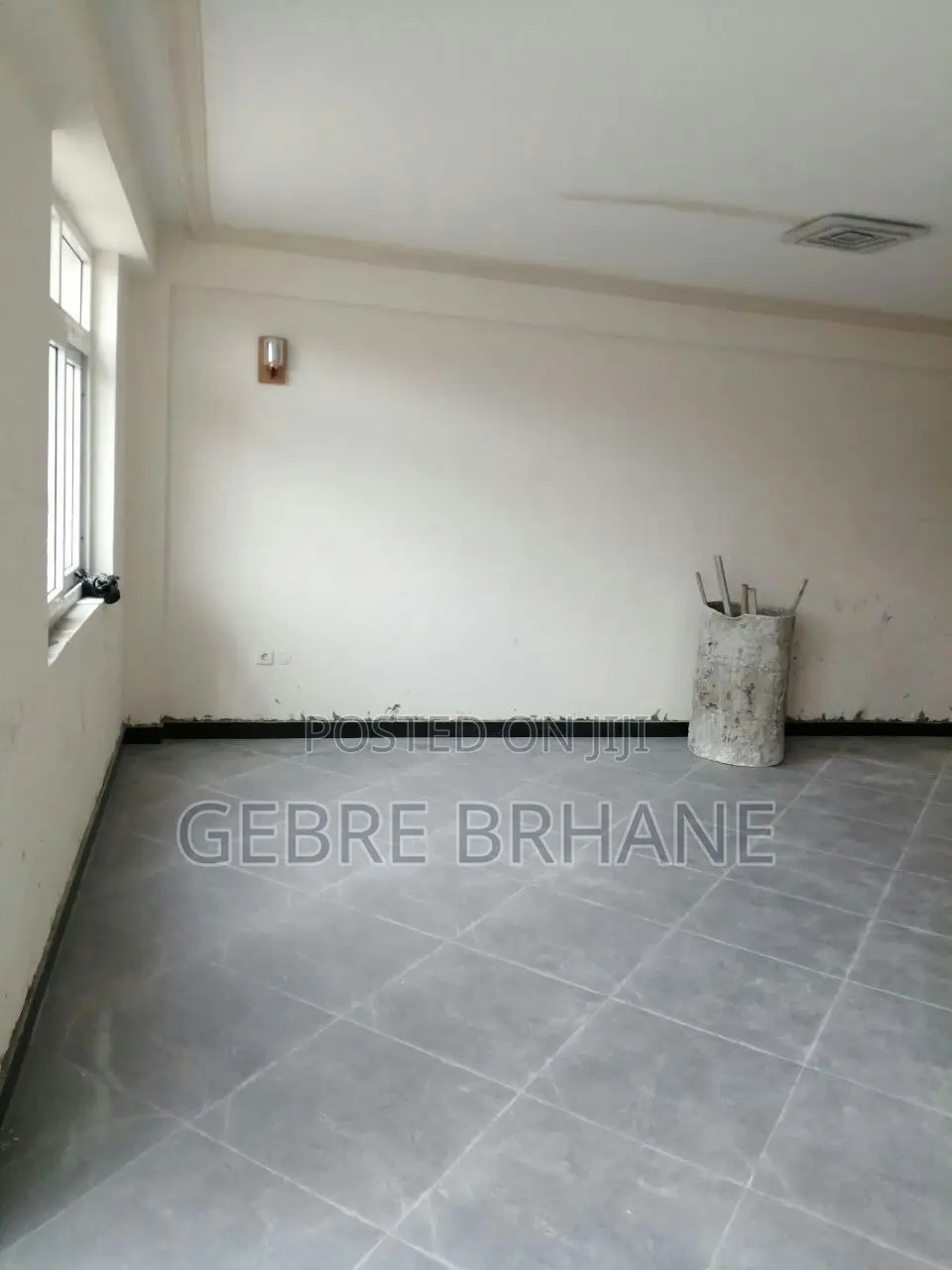 5bdrm Apartment in Apartment, Yeka for rent