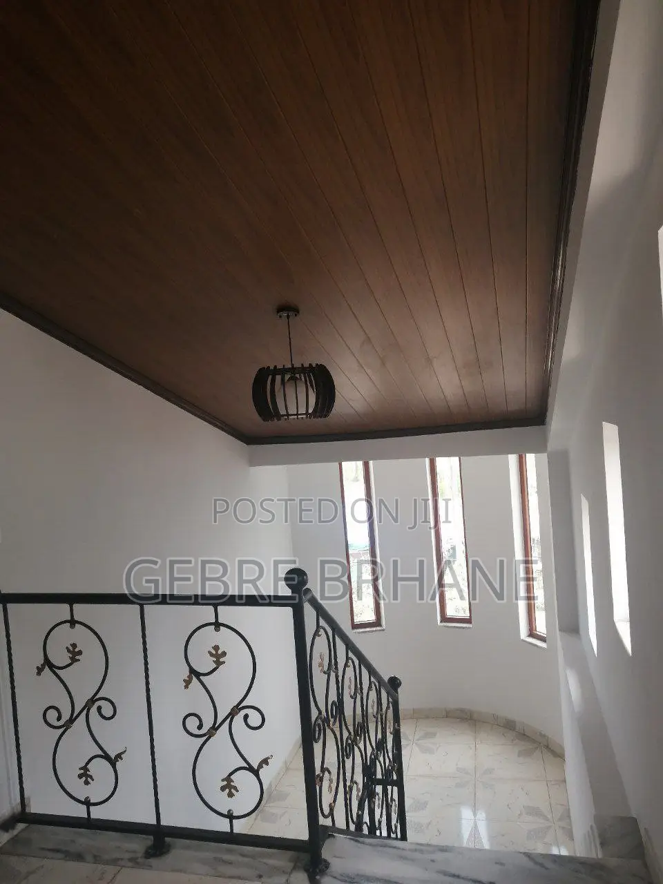 5bdrm Apartment in Apartment, Yeka for rent