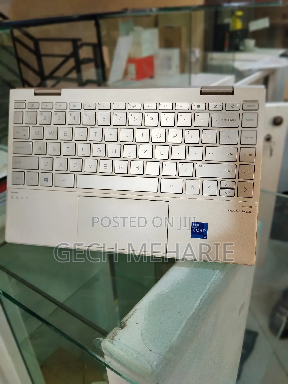 New Laptop HP Envy X360 8GB Intel Core I7 SSD 1T