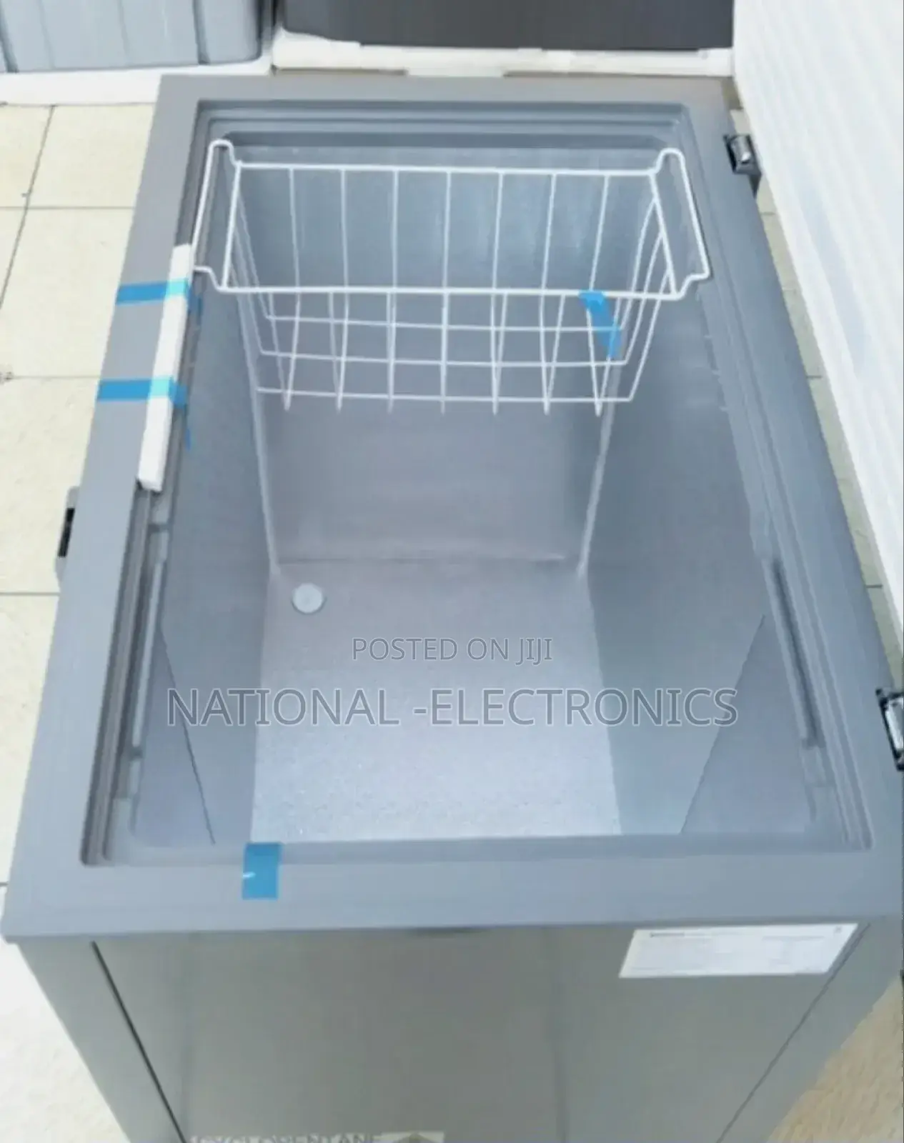 Midea Chest Freezer 407 Deep