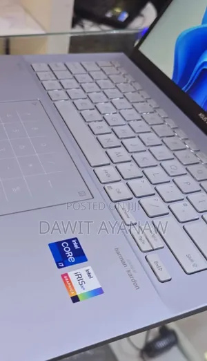 New Laptop Asus VivoBook 15 X505BA 16GB Intel Core I7 SSD 1T