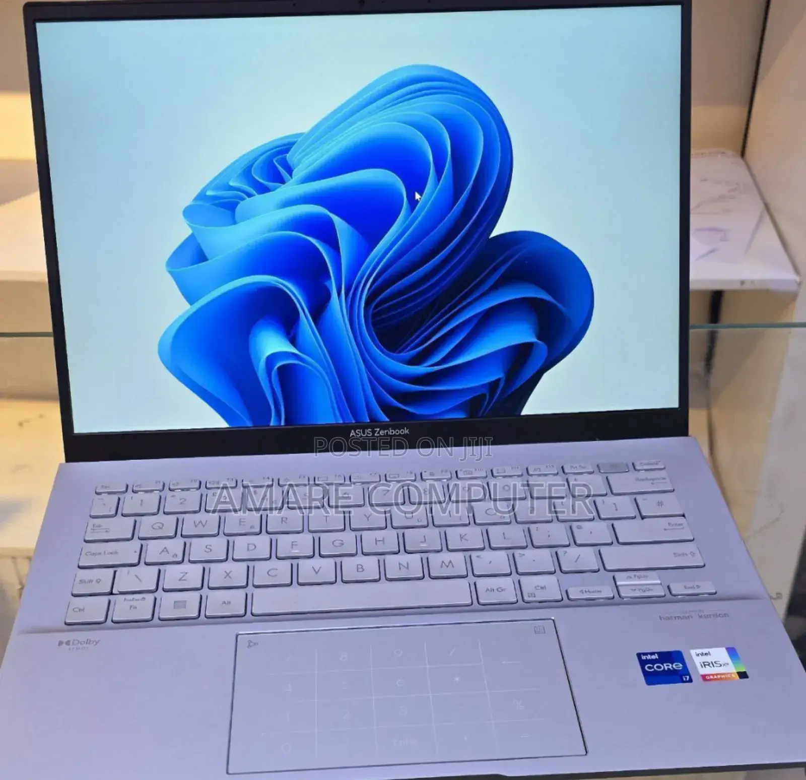 New Laptop Asus 16GB Intel Core I7 SSD 1T