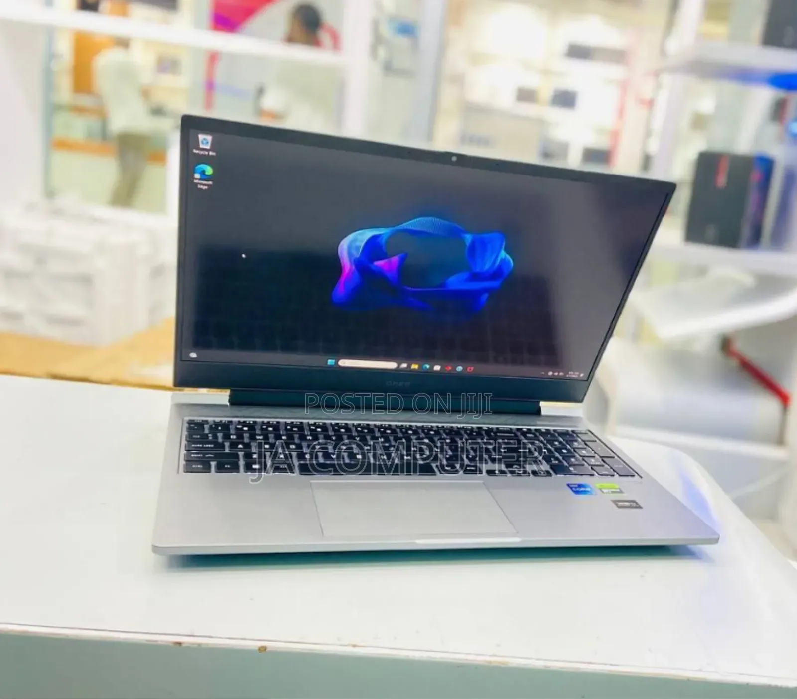 New Laptop HP Omen 17 32GB Intel Core I7 SSD 1T