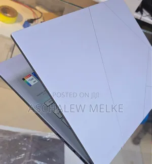 Photo - New Laptop Asus ZenBook UX330UA 16GB Intel Core I7 SSD 1T