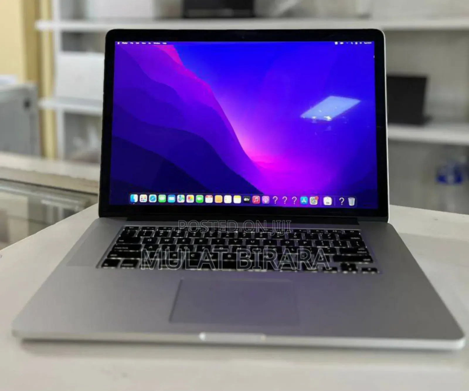 New Laptop Apple MacBook Pro 2015 16GB Intel Core I7 SSD 256GB