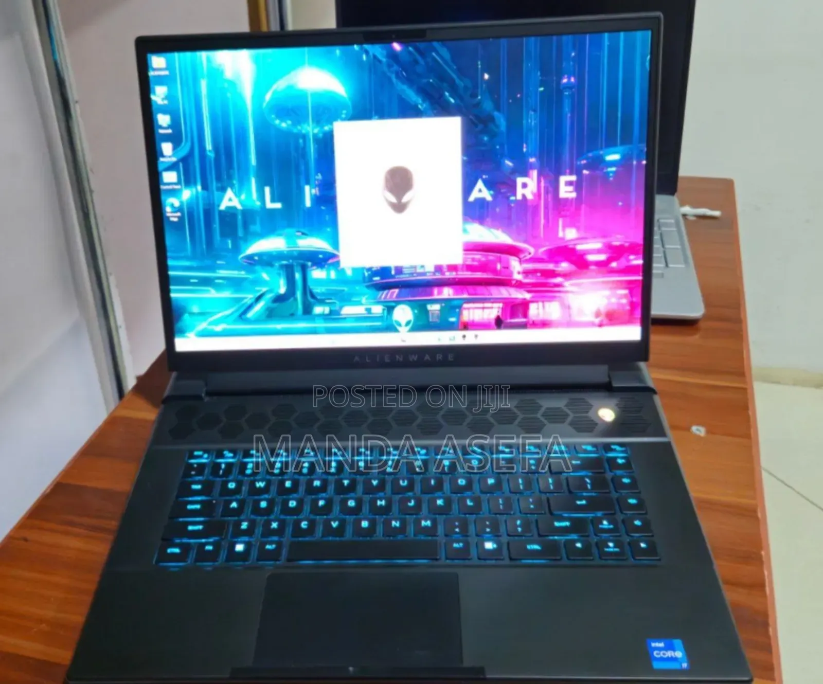 New Laptop Alienware M17x R2 16GB Intel Core I7 SSD 1T