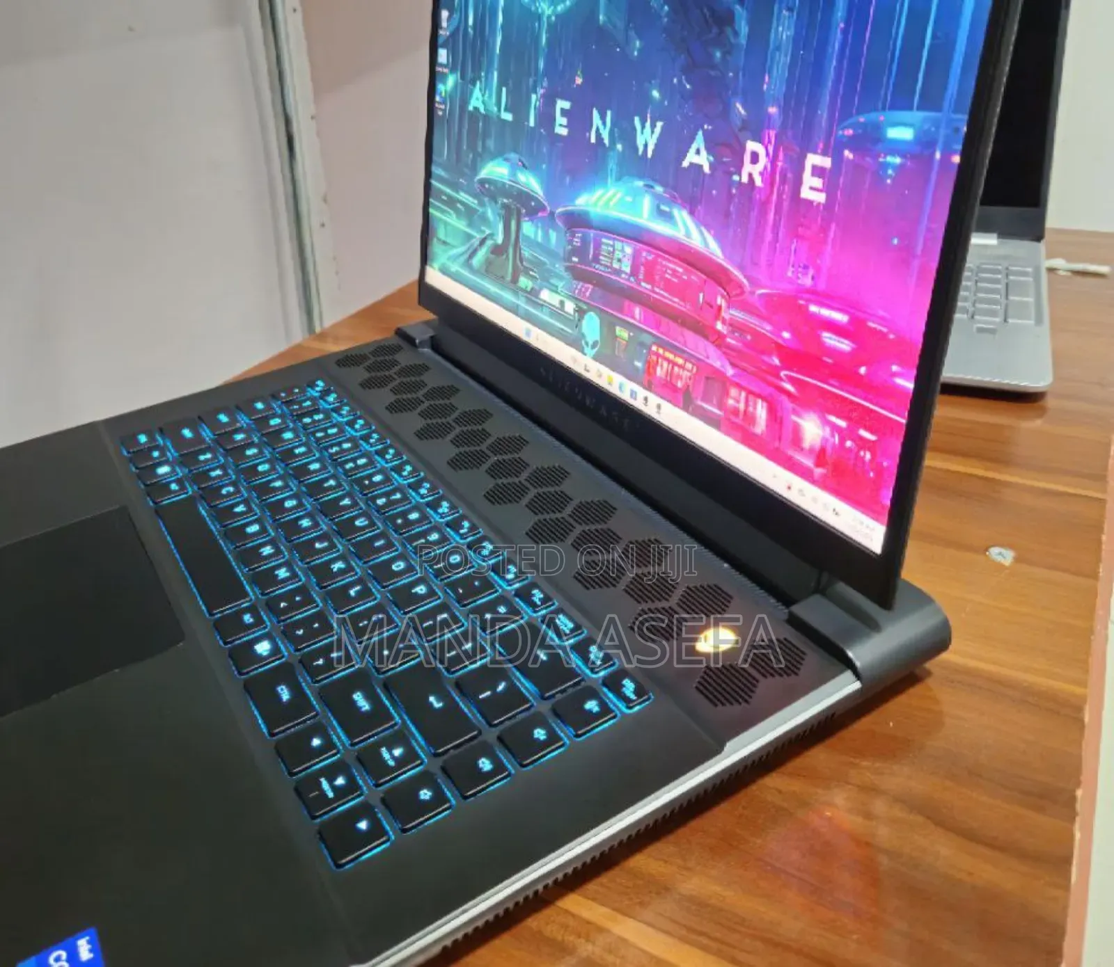 New Laptop Alienware M17x R2 16GB Intel Core I7 SSD 1T