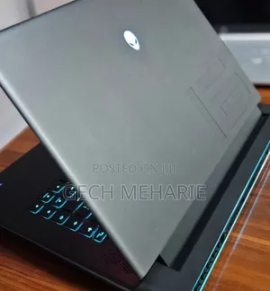 New Laptop Alienware M17x R2 16GB Intel Core I7 SSD 1T