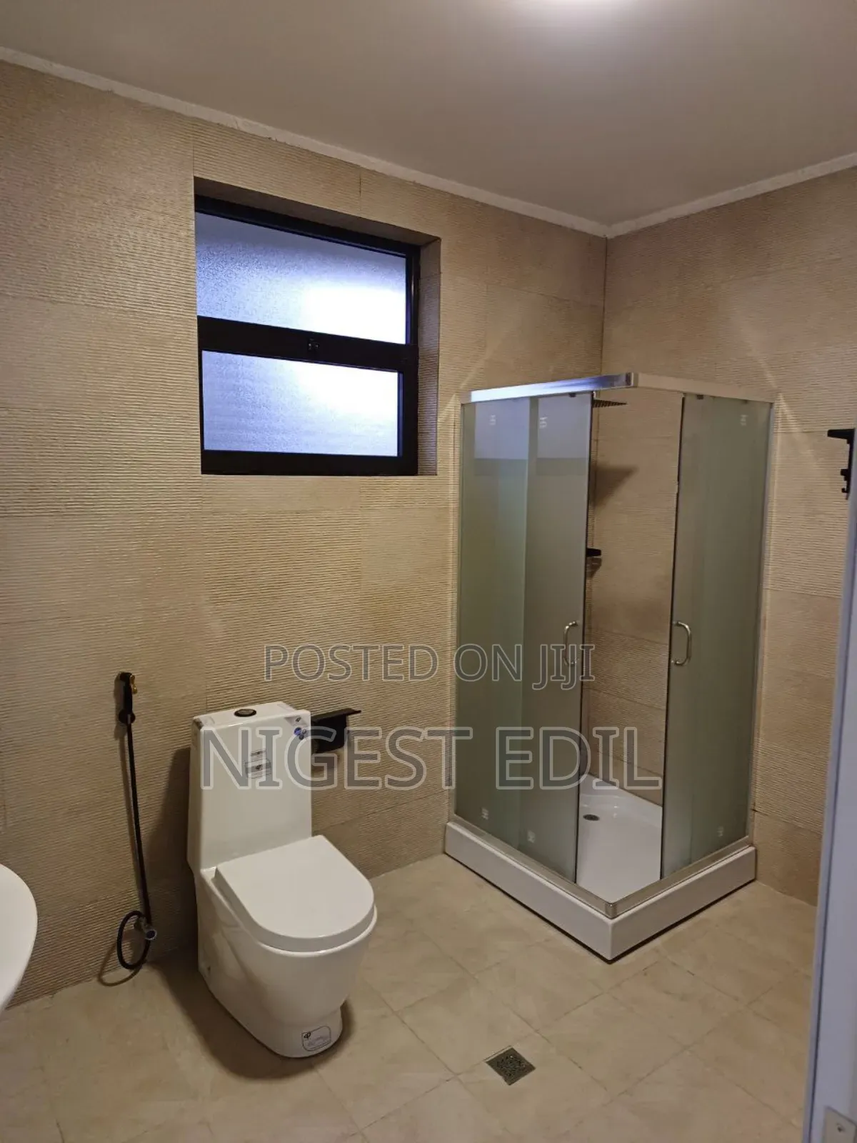 7bdrm Mansion in Addis Ababa, Nifas Silk-Lafto for rent