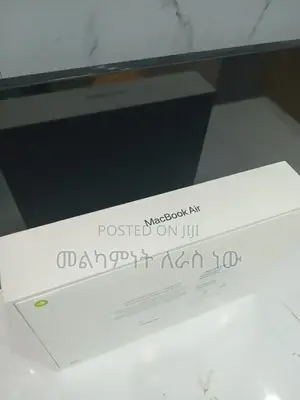 New Laptop Apple MacBook Air 2024 M3 13-Inch 16GB Apple M3 SSD 256GB