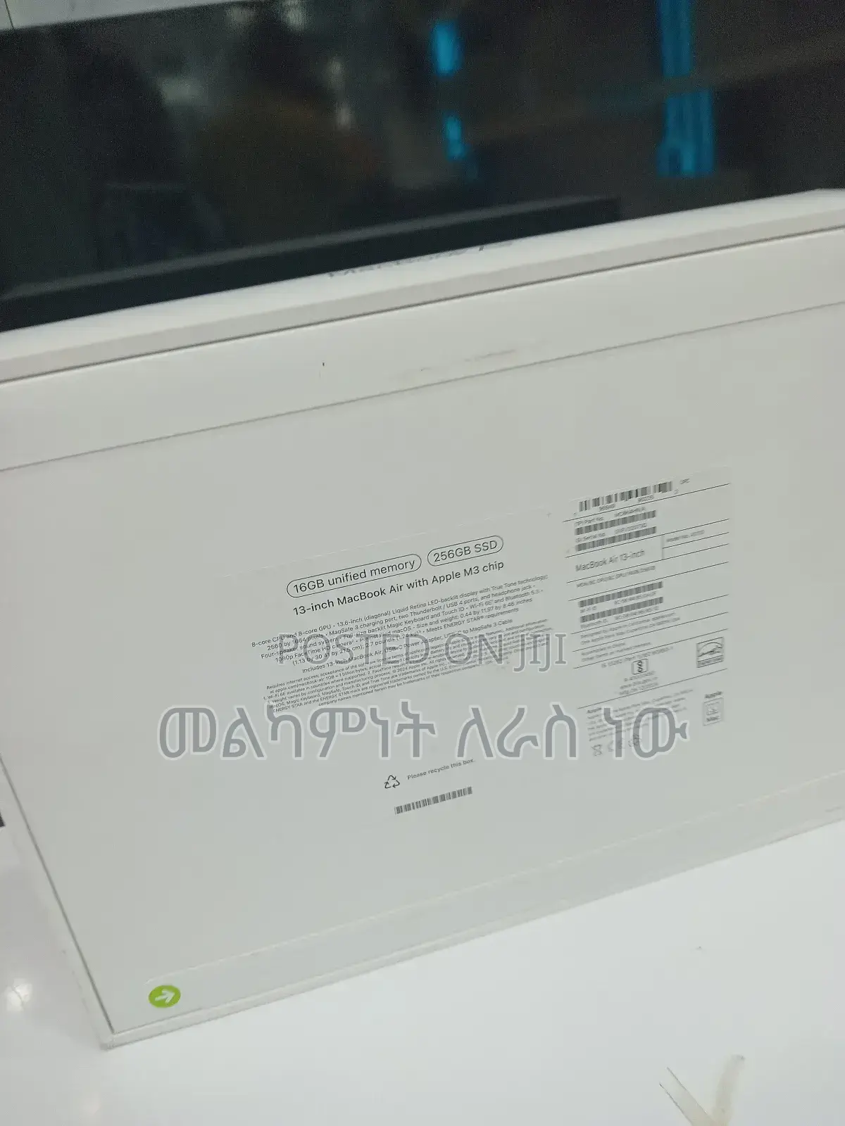 New Laptop Apple MacBook Air 2024 M3 13-Inch 16GB Apple M3 SSD 256GB