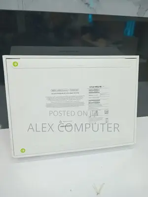 New Laptop Apple MacBook Air 2024 M3 13-Inch 16GB Apple M3 SSD 256GB