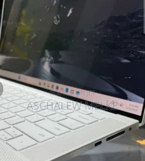 Photo - New Laptop Dell XPS 15 16GB Intel Core I7 SSD 1T