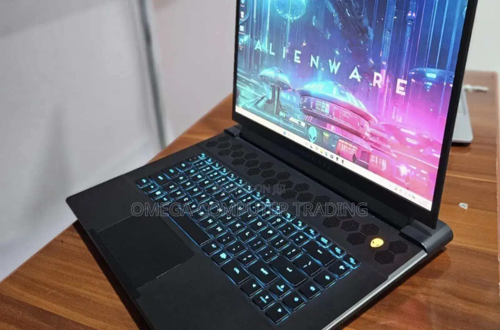 New Laptop Alienware M17x R2 16GB Intel Core i7 SSD 1T