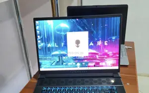 New Laptop Alienware M17x R2 16GB Intel Core i7 SSD 1T