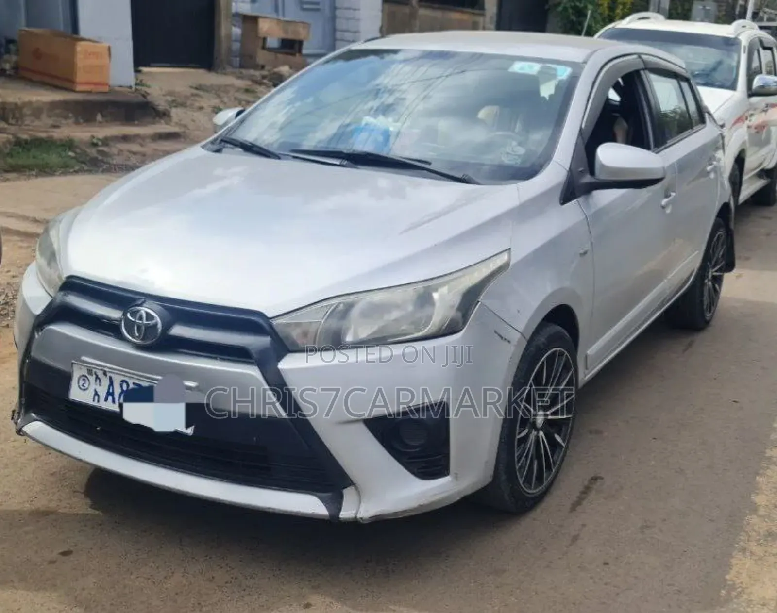 Toyota Yaris SE Hatchback 5dr 2016 Silver