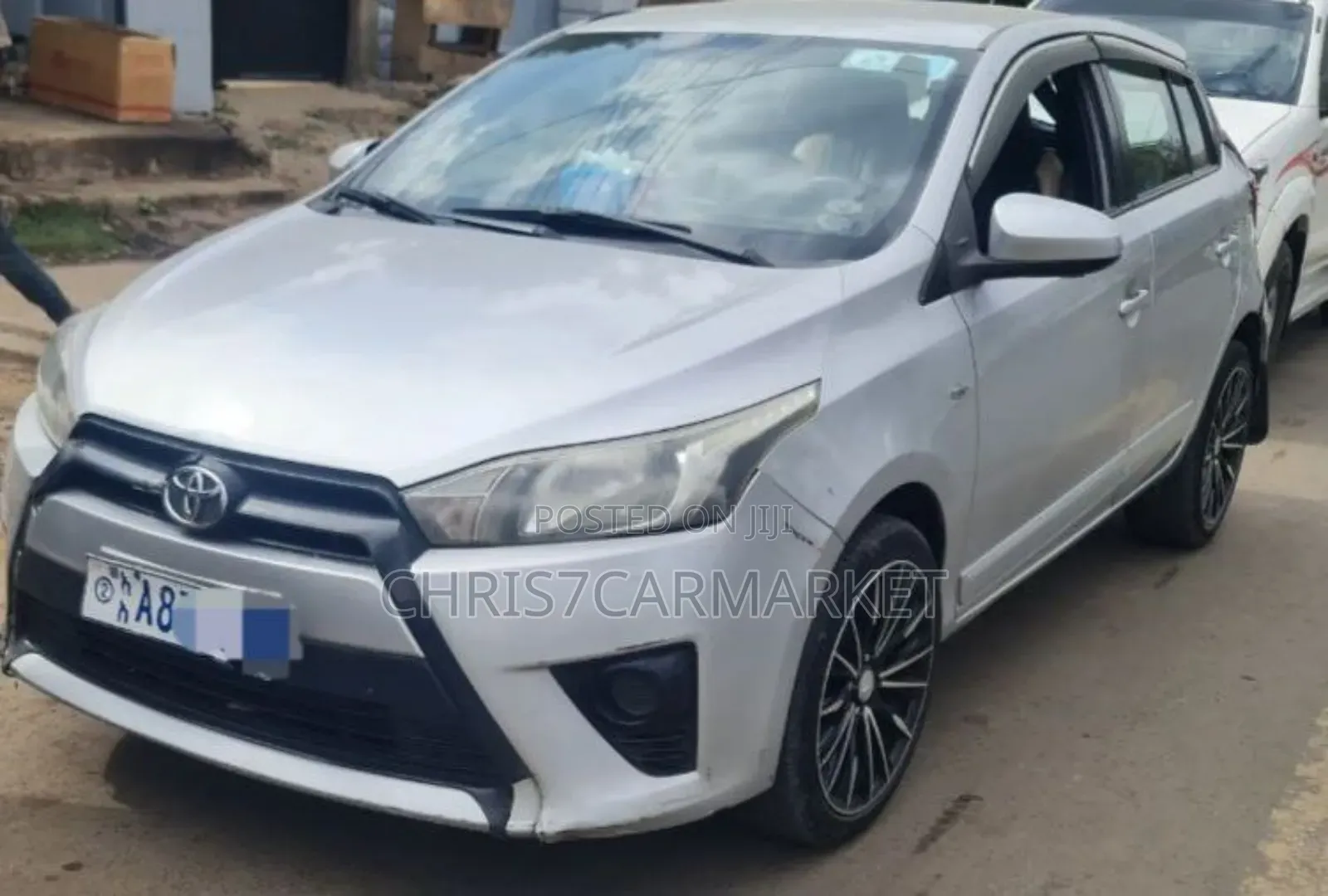 Toyota Yaris SE Hatchback 5dr 2016 Silver