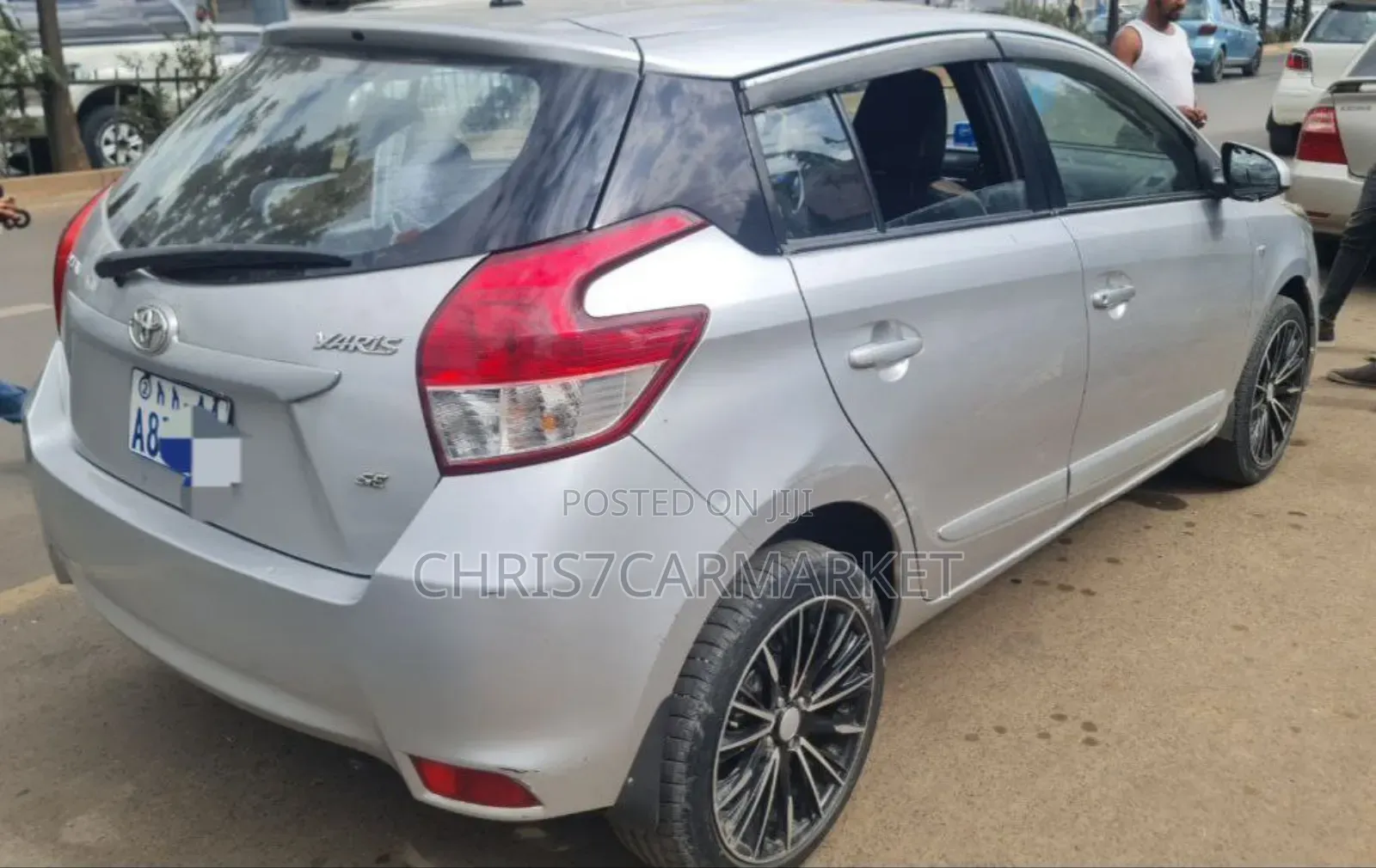 Toyota Yaris SE Hatchback 5dr 2016 Silver