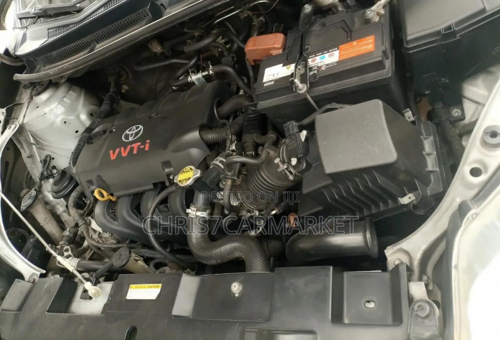 Toyota Yaris SE Hatchback 5dr 2016 Silver