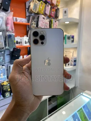 Photo - Apple iPhone 12 Pro 128 GB Gold