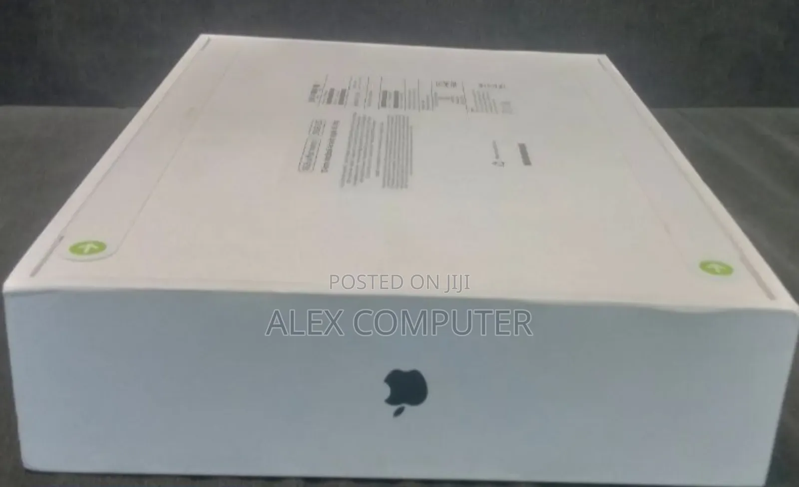 New Laptop Apple MacBook Air 2024 M3 13-Inch 16GB Apple M3 SSD 256GB
