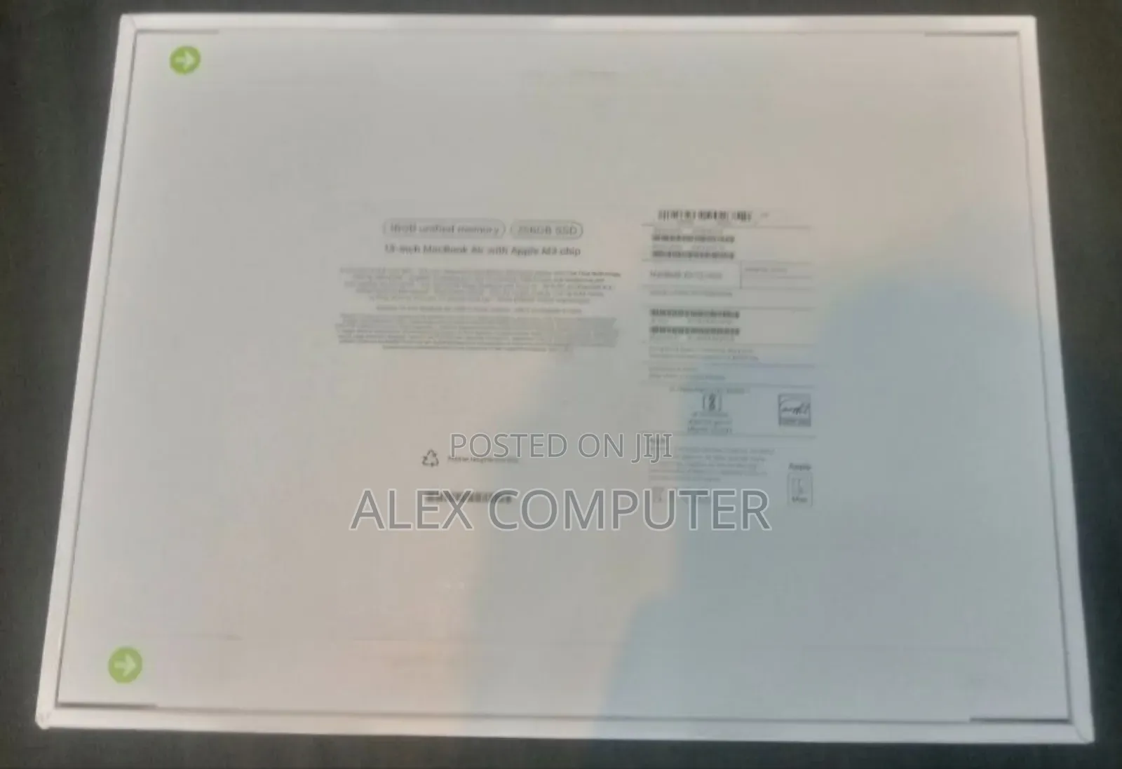 New Laptop Apple MacBook Air 2024 M3 13-Inch 16GB Apple M3 SSD 256GB