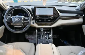 Toyota Highlander Hybrid 2024 White