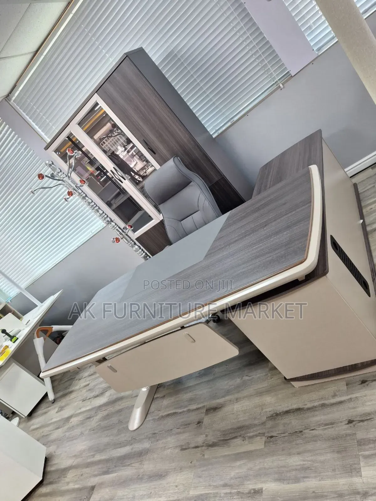 Modern Manageral Table Size 240cm