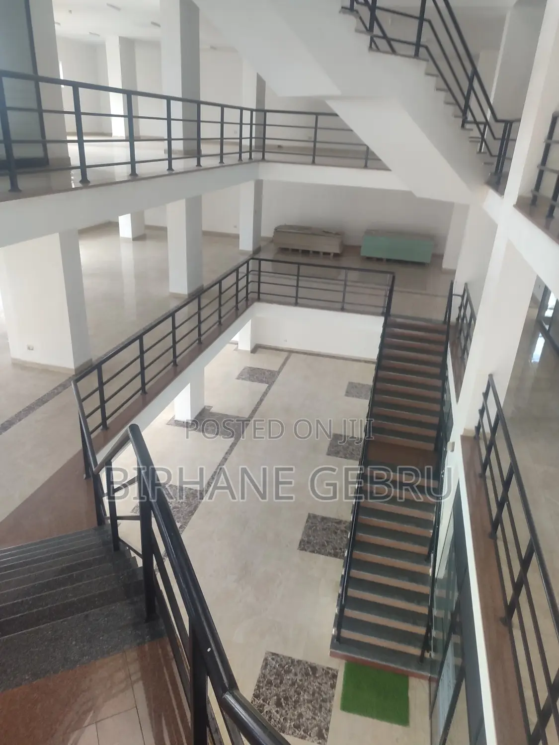 Luxury Complex Apartiment Rent for Rustrant or Cafe