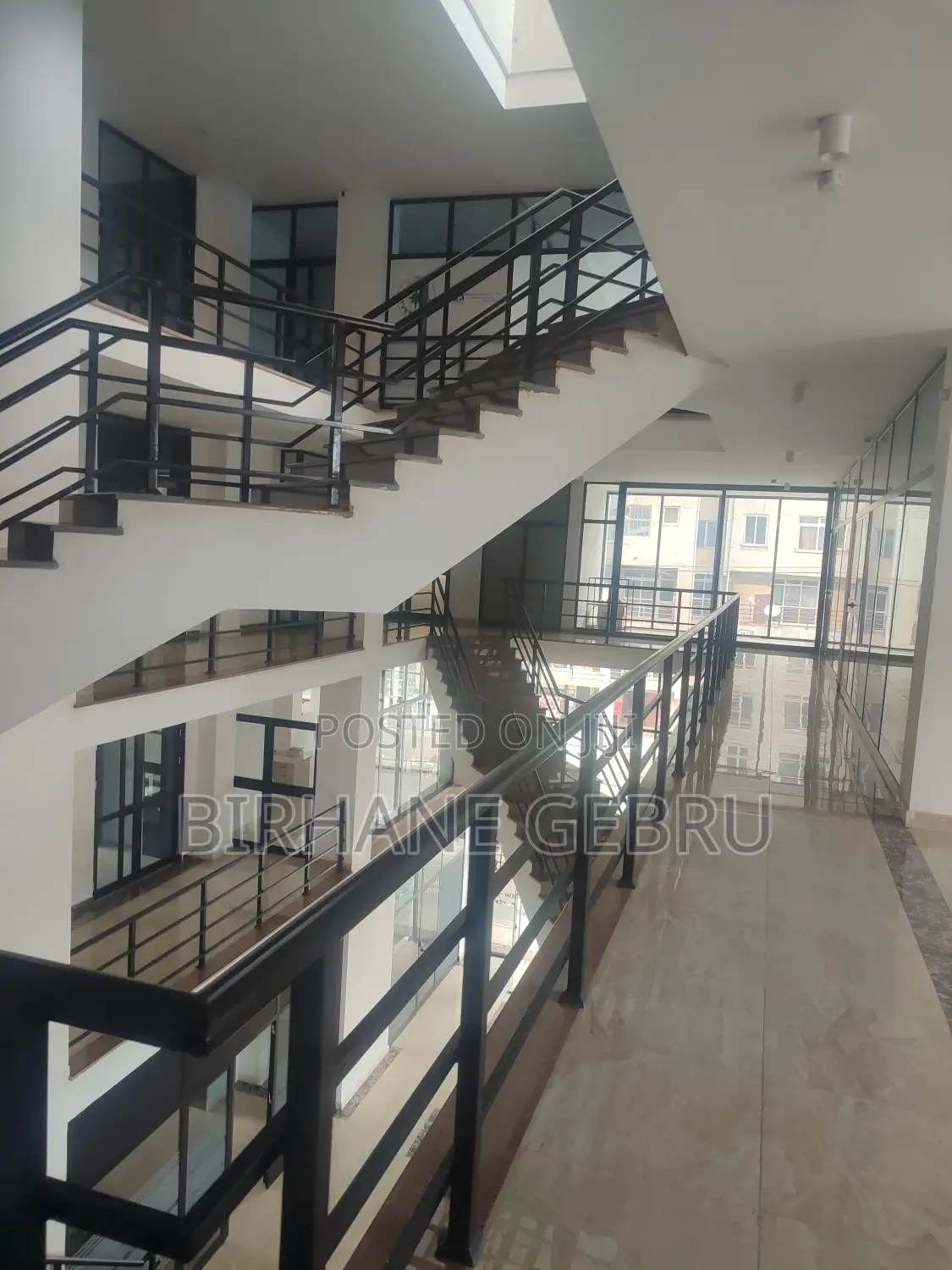 Luxury Complex Apartiment Rent for Rustrant or Cafe