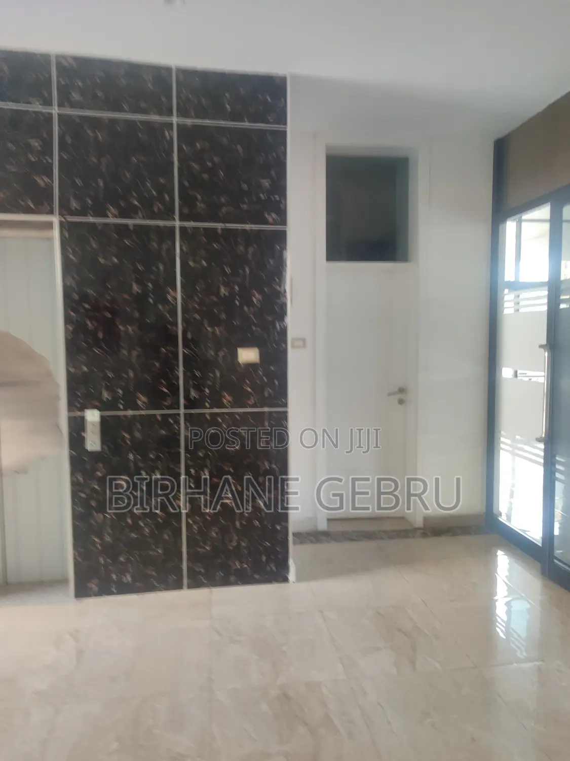 Luxury Complex Apartiment Rent for Rustrant or Cafe