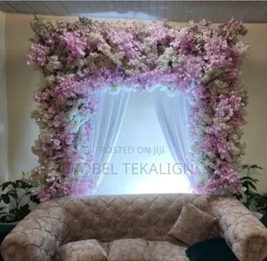 Loza Decor And Rental