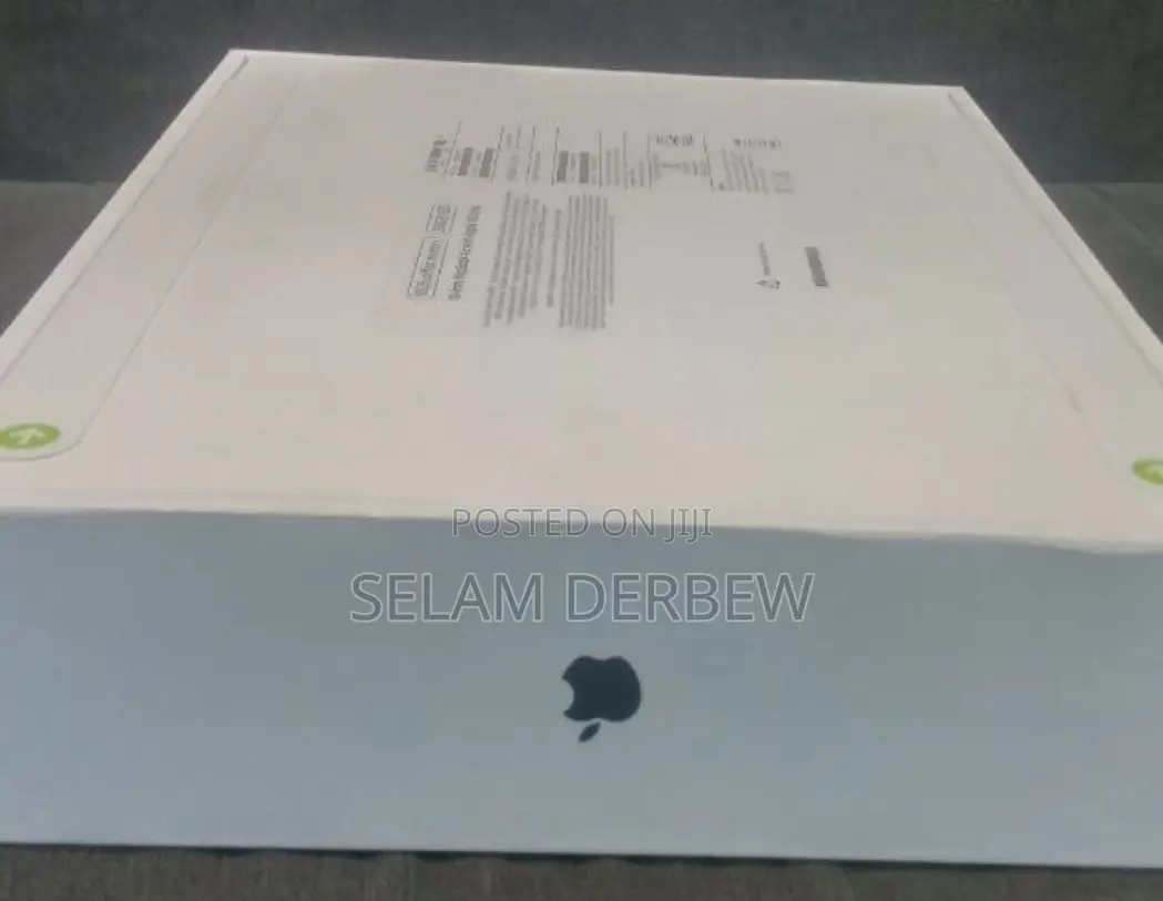 New Laptop Apple MacBook Air 2024 M3 13-Inch 16GB Apple M3 SSD 256GB